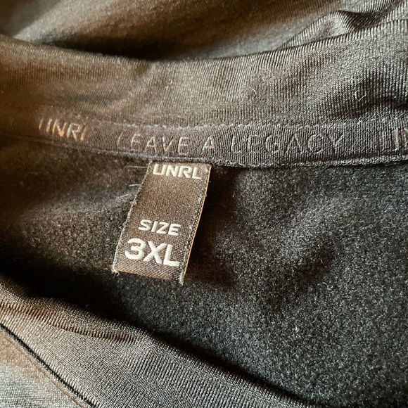 UNRL Minnesota Vikings crewneck. From 2023 release, number 3. Men’s size 3XL. - Picture 7 of 10